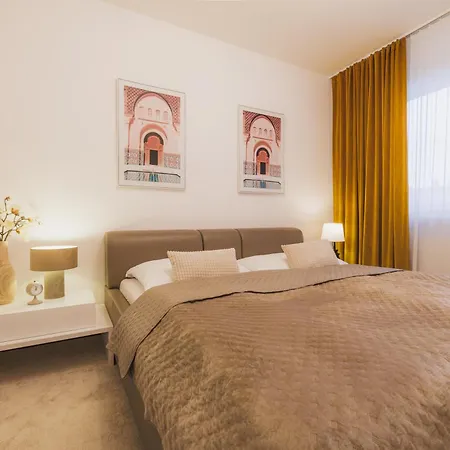 Rose Luxury & 24h Self Check-in With Private Parking