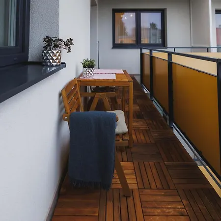 Rose Luxury & 24h Self Check-in With Private Parking Apartmán Banská Bystrica