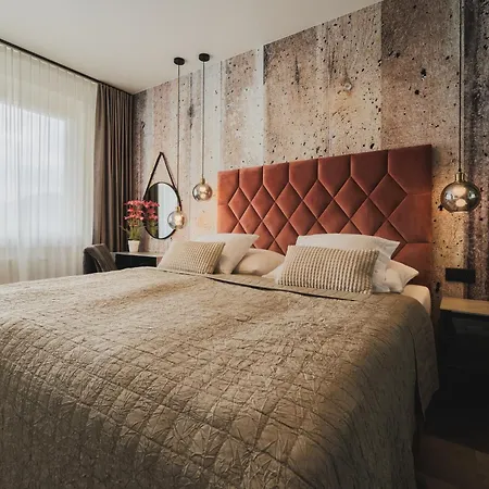 Rose Luxury & 24h Self Check-in With Private Parking *